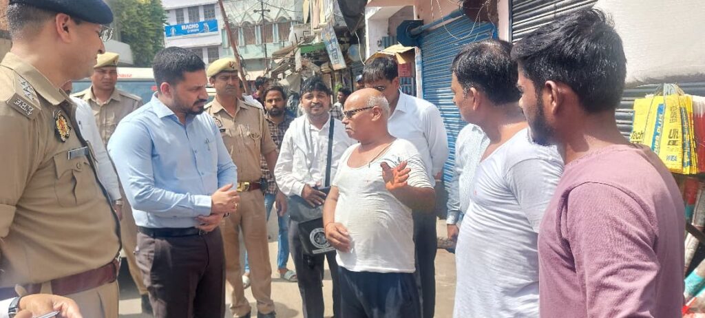 डीएम शशांक त्रिपाठी ने रुदौली सीएचसी का किया औचक निरीक्षण 1 WhatsApp Image 2026 05 22 at 6.28.34 PM