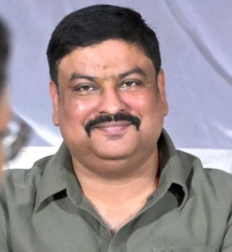 अघोषित बिजली कटौती से लोगों का जीवन संकट-पवन पाण्डेय 1 WhatsApp Image 2026 05 23 at 2.18.52 PM