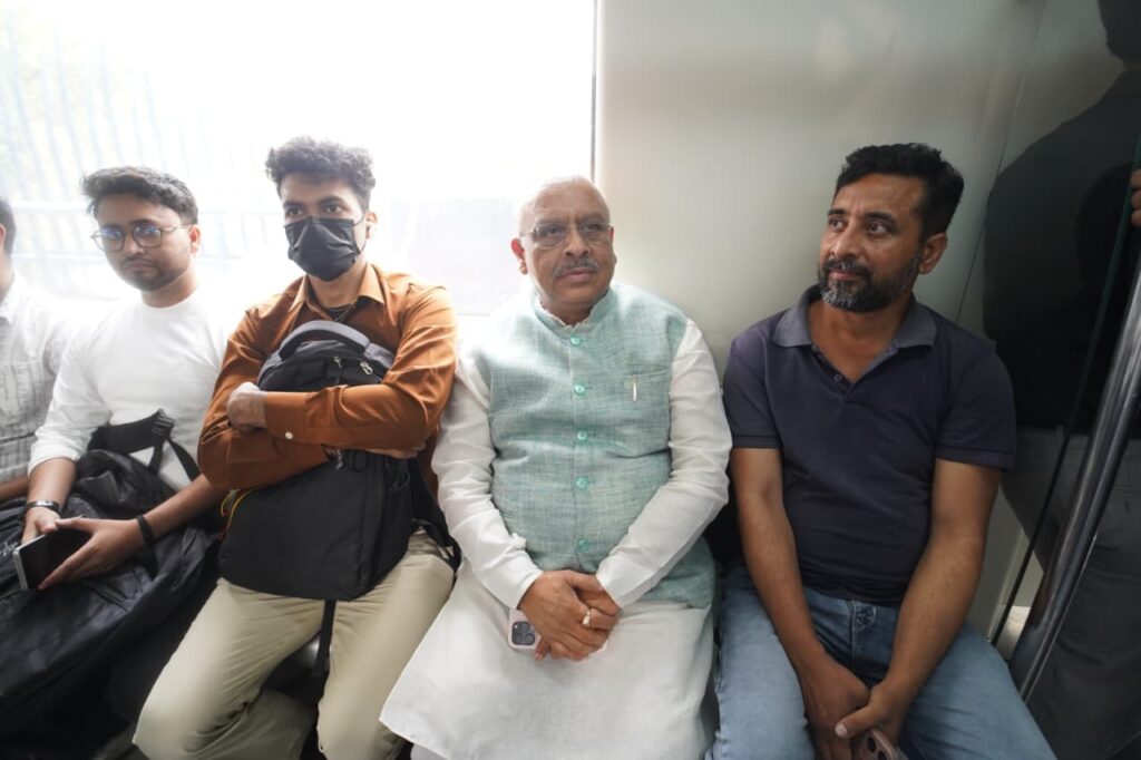 Delhi Assembly Speaker Takes ‘Metro Monday’ Route to Vidhan Sabha, Pushes Green Commute 2 WhatsApp Image 2026 05 25 at 2.36.08 PM