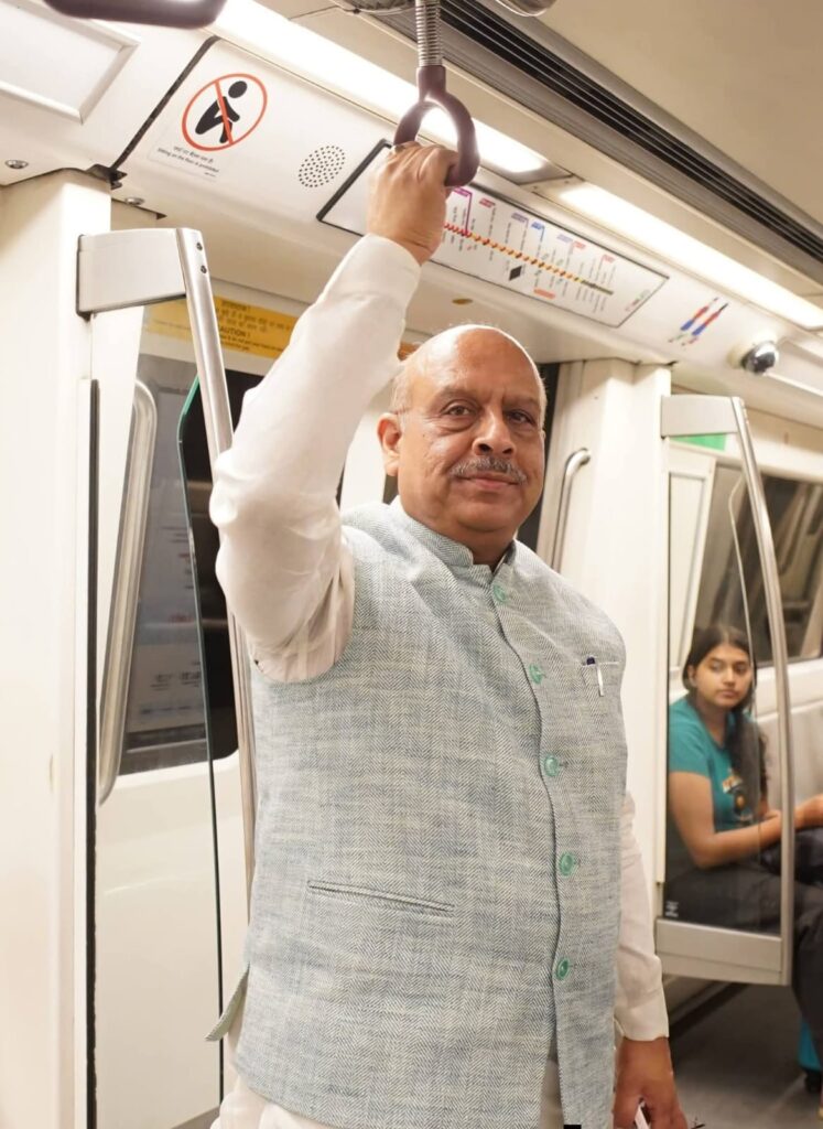 Delhi Assembly Speaker Takes ‘Metro Monday’ Route to Vidhan Sabha, Pushes Green Commute 1 WhatsApp Image 2026 05 25 at 3.40.15 PM