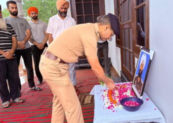 India: DGP Gaurav Yadav Meets Martyred ASI’s Family, Vows Justice and Full Support 4 India: DGP Gaurav Yadav Meets Martyred ASI’s Family, Vows Justice and Full Support
