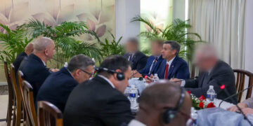 CIA Director Visits Cuba As Energy Crisis Deepens