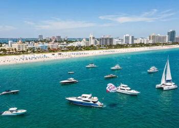 At least 11 injured in Florida in suspected boat explosion due to gas leak