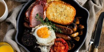 Pakistanis served pork sausages on deportation flight from Ireland