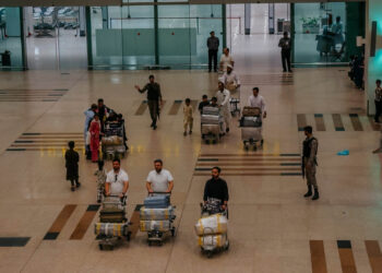 UAE Cracks Down on Pakistanis as Security Fears Deepen; Thousands Deported, Accounts Frozen