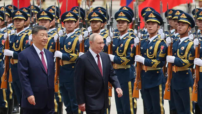 World in danger of reversing to law of jungle: Xi to Putin on Middle East war