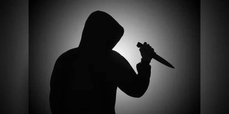 Man stabs 3 people at Swiss train station in suspected 'act of terror' 1 Man stabs 3 people at Swiss train station in suspected ‘act of terror’