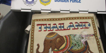 งามหน้า! ตร.ออสซี่รวบ “สาวไทยวัย 26” พนักงานสายการบิน ซุกเฮโรอีน 1กก. มูลค่า 11.5 ล้าน ที่สนามบินเมลเบิร์น