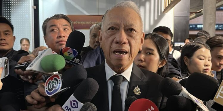 “พิพัฒน์” ยันสนามบินไทยไม่หละหลวม ตรวจคัดกรองตามมาตรฐาน สั่งอุดช่องโหว่ช่องทางลูกเรือ