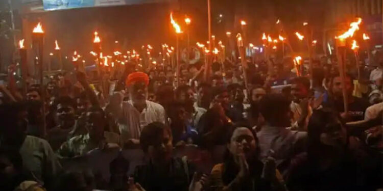 'Jai Shri Ram' Chants In Dhaka As Thousands Protest 'Desecration' Of Image 1 ‘Jai Shri Ram’ Chants In Dhaka As Thousands Protest ‘Desecration’ Of Image