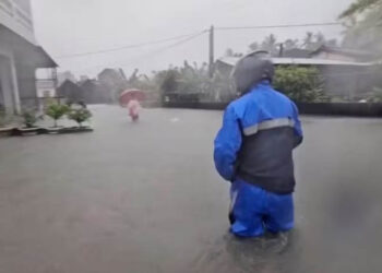 Japan evacuates 2 million ahead of typhoon, torrential rain batters Taiwan