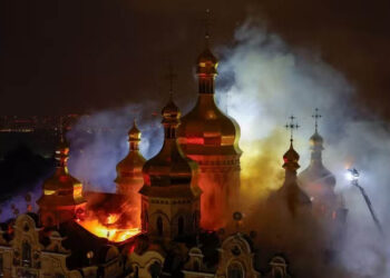 Over 20 injured as Russian strikes hit historic religious site in Kyiv