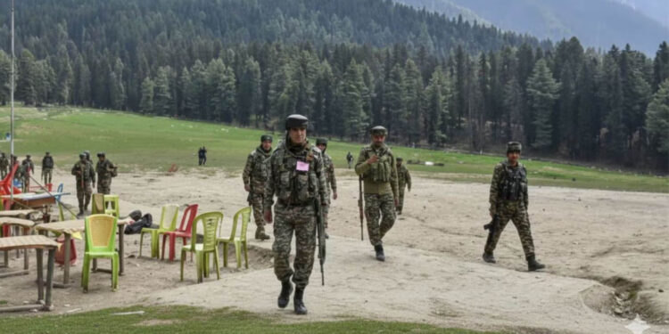 Probe links phone used by Pahalgam attackers to Pakistan bank under terror scanner 1 Probe links phone used by Pahalgam attackers to Pakistan bank under terror scanner