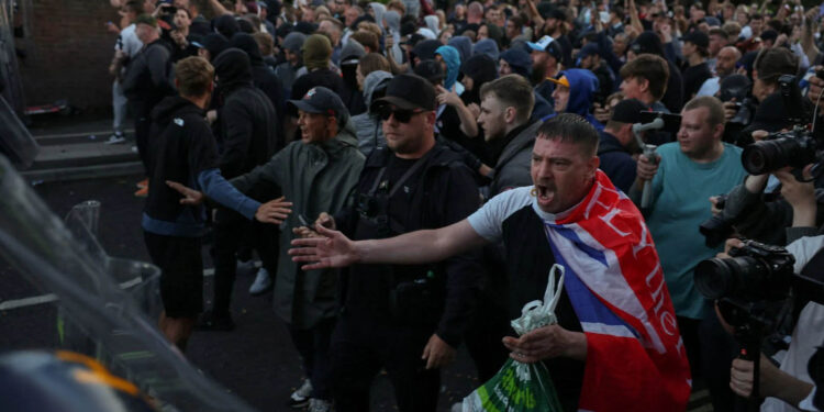 Riot erupts in UK’s Southampton after Sikh man Vickrum Digwa jailed for murder of teenager Henry Nowak; 11 police injured