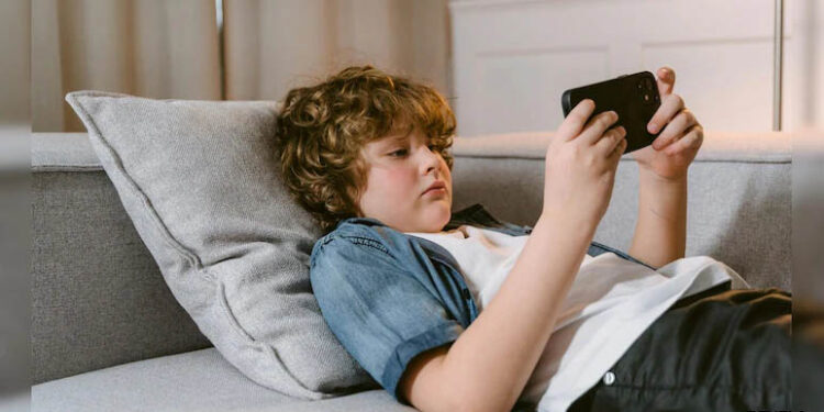 No Livestreaming, Curfews: How UK's Social Media Ban For Under-16s Will Work 1 No Livestreaming, Curfews: How UK’s Social Media Ban For Under-16s Will Work