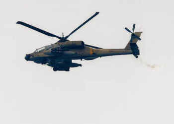 US Army’s 1st Apache Gunship Crashes Near Hormuz, Both Pilots Rescued