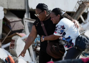 Venezuela Earthquake: Death toll tops 920, over 50,000 missing as rescue efforts intensify