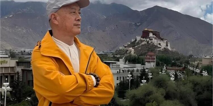 Former Tiananmen Student Leader Zhang Yi Detained in Tibet After Allegedly Showing Dalai Lama's Photo 1 Former Tiananmen Student Leader Zhang Yi Detained in Tibet After Allegedly Showing Dalai Lama’s Photo