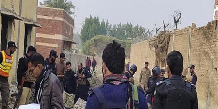 Terrorist Attack Exposes Pakistan’s Ongoing Security Crisis as Constable Killed at Police Checkpoint
