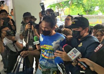 ป.ป.ส.สอบเข้มสองผัวเมียรับจ้างส่งพัสดุยัดไส้เฮโรอีนจากลาวเข้ากรุงเทพฯ ก่อนส่งให้แอร์สาว เตรียมหมายจับ-ขยายผลถึงผู้ว่าจ้าง