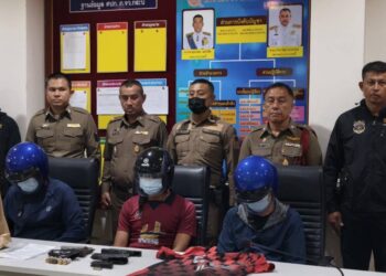 ตร.กระบี่ รวบโจ๋ 2 คดี ก่อเหตุฆ่ากันตายในพื้น พบซื้ออาวุธจากออนไลน์ 5 ตร.กระบี่ รวบโจ๋ 2 คดี ก่อเหตุฆ่ากันตายในพื้น พบซื้ออาวุธจากออนไลน์
