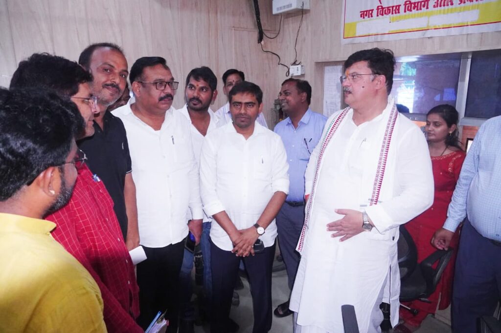 जलभराव से निपटने को नगर निगम अलर्ट, 24 घंटे चलेगा कंट्रोल रूम 1 WhatsApp Image 2026 07 10 at 5.19.40 PM