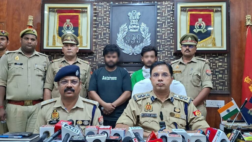 दो साइबर ठगों को मवई व साइबर थाने की पुलिस ने किया गिरफ्तार 1 WhatsApp Image 2026 07 15 at 8.12.07 PM