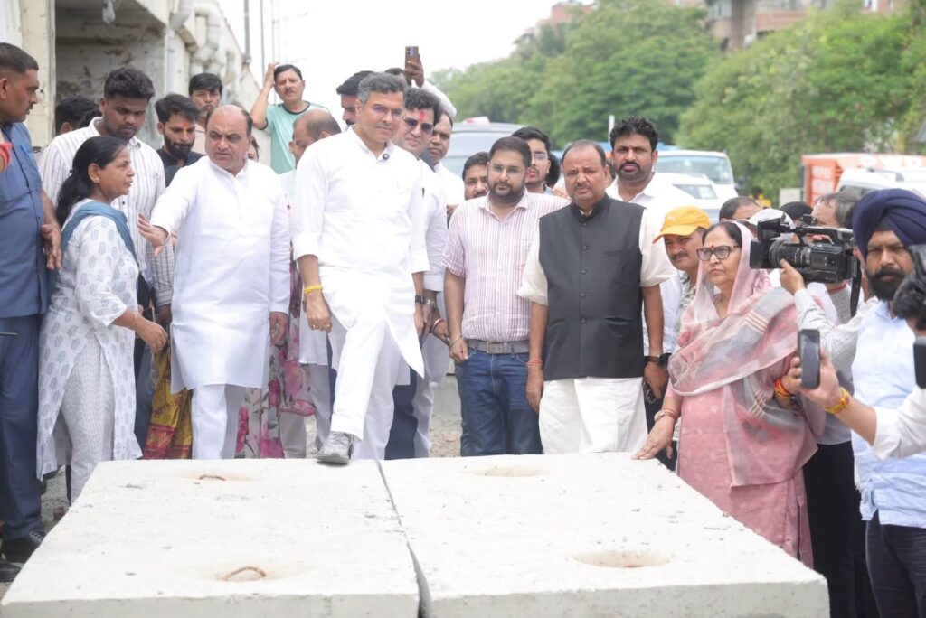 ‘Government on Wheels’: PWD Minister Parvesh Sahib Singh Drives East Delhi’s Infrastructure Push, Unveils Skywalk Plan 2 WhatsApp Image 2026 07 18 at 5.12.53 PM 1