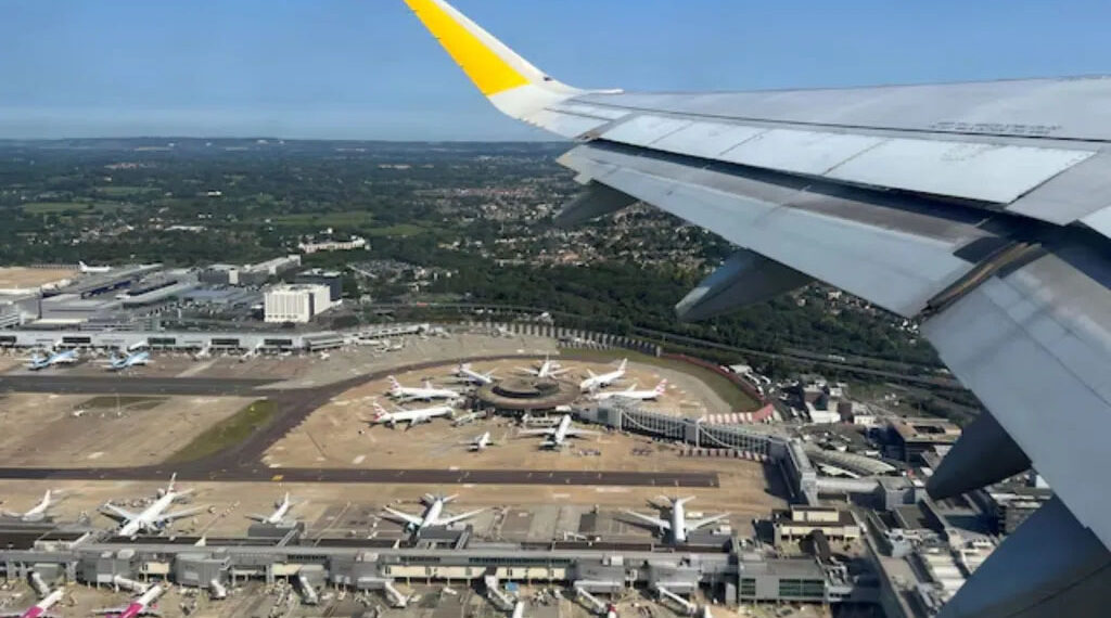London’s Gatwick Airport hit by major water outage; toilets, restaurants shut
