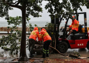 Flash Flood Kills 10, Injures 23 In Northwest China Tourist Spot 2 Flash Flood Kills 10, Injures 23 In Northwest China Tourist Spot