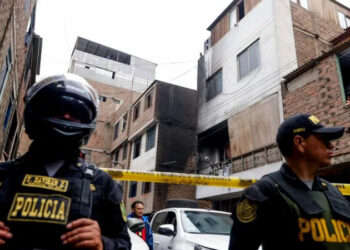 Fire kills 10 members of same family in Peru, police say