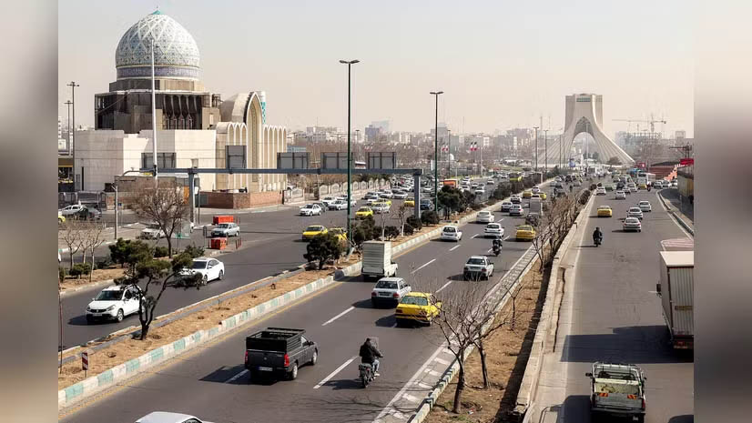 Missile alerts ring in Bahrain, Qatar as Iran responds to fresh US strikes