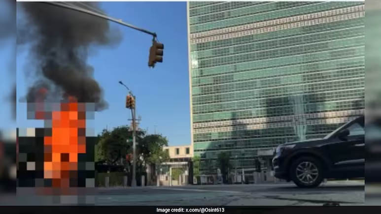 Man With Tibetan Flag Dies After Setting Himself On Fire Outside UN
