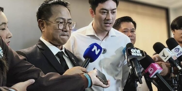 “ฟิล์ม รัฐภูมิ” รับทราบข้อหาดีเอสไอ คดี Forex พบเส้นทางการเงินโยงกลุ่มโบรกเกอร์ 1 “ฟิล์ม รัฐภูมิ” รับทราบข้อหาดีเอสไอ คดี Forex พบเส้นทางการเงินโยงกลุ่มโบรกเกอร์