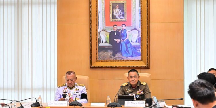 “เลขาฯ พัสกร” เดินหน้าบูรณาการเชื่อมเส้นทางท่องเที่ยว “พระบรมมหาราชวัง–ศูนย์ศิลปาชีพเกาะเกิด”