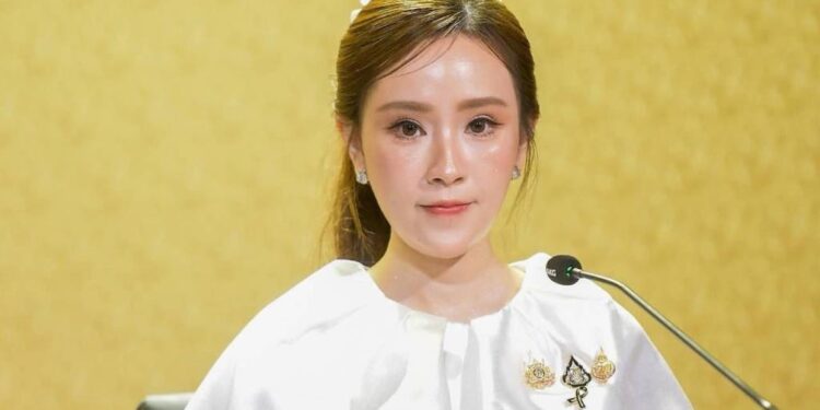 รัฐบาลดึงเด็กหลุดระบบกลับเข้าเรียนแล้วกว่า 3 หมื่นราย พร้อมอนุมัติ ”โฮมสกูล” เปิดทางครอบครัวจัดการศึกษาที่เหมาะสมกับเด็ก