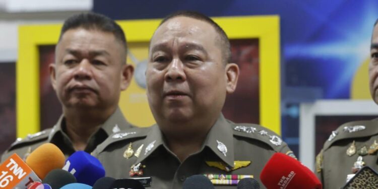 ผบช.ก. จ่อขยายผลฟันล็อตสอง! "ผู้บงการใหญ่-นายหน้า" คดีโกงสอบท้องถิ่น 1 ผบช.ก. จ่อขยายผลฟันล็อตสอง! “ผู้บงการใหญ่-นายหน้า” คดีโกงสอบท้องถิ่น