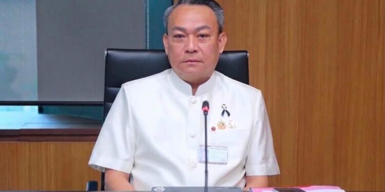 กมธ.ตร.จ่อเรียก DSIสอบปมร้อน ส.ส.ส้มภูเก็ต เอี่ยวนอมินีซุกอสังหาฯ ดักปชน.อย่า “ลอยแพ-ตัดหาง” เหมือนที่ผ่านมา 1 กมธ.ตร.จ่อเรียก DSIสอบปมร้อน ส.ส.ส้มภูเก็ต เอี่ยวนอมินีซุกอสังหาฯ ดักปชน.อย่า “ลอยแพ-ตัดหาง” เหมือนที่ผ่านมา