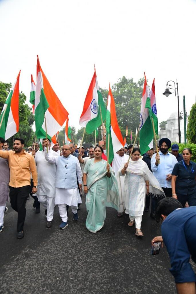 दिल्ली विधानसभा में गूंजी देशभक्ति, निकली ‘तिरंगा गौरव यात्रा’ 1 WhatsApp Image 2026 08 11 at 12.12.36 PM
