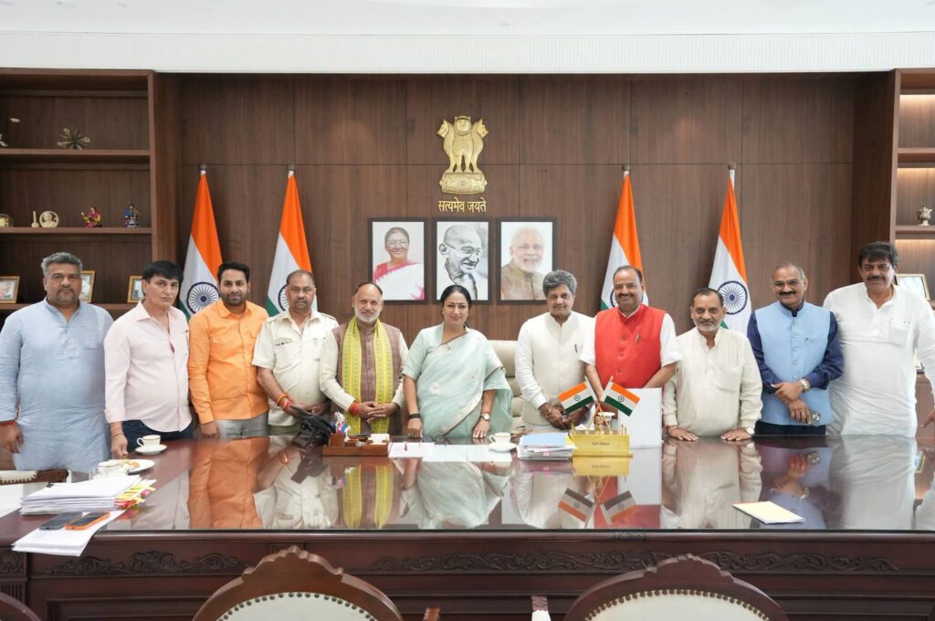 दिल्ली लक्ष्मी योजना को 18 दिनों में मिला महिलाओं का जबरदस्त भरोसा, 8 लाख पंजीकरण 1 WhatsApp Image 2026 08 19 at 14.46.49