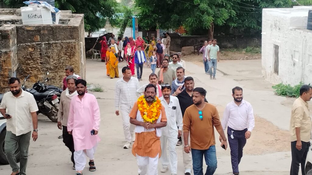 जेन जी प्रोटेस्ट का असर: 21 वर्षीय सानिया ने ठोकी चुनावी ताल, दादा ने भी दाखिल किया निर्दलीय नामांकन 2 WhatsApp Image 2026 08 27 at 16.18.18
