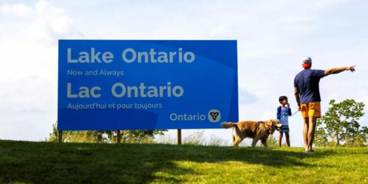 Canada installs large Lake Ontario sign in latest jab at US