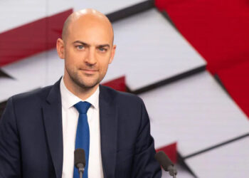 France to expel 2 Iranian diplomats over alleged assault on French envoys 4 France to expel 2 Iranian diplomats over alleged assault on French envoys