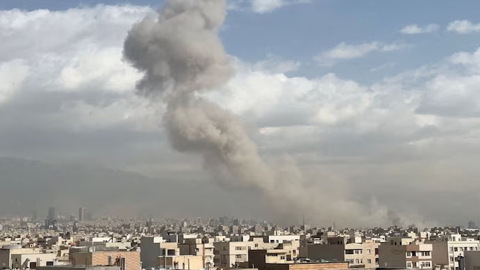 Houthis attack Saudi refinery days after Riyadh’s defence pact with Pak, Turkey