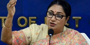 Delhi Cabinet Goes Paperless: CM Rekha Gupta Pushes Secure e-Cabinet System