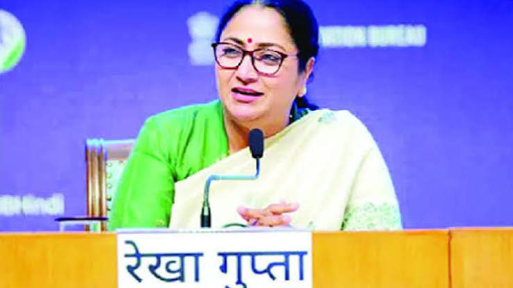 ₹2,500 Monthly Aid: CM Rekha Gupta Launches Delhi Lakshmi Yojana for 17 Lakh Women 1 images