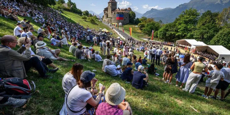 Liechtenstein changes succession rule to allow women to ascend the throne 1 Liechtenstein changes succession rule to allow women to ascend the throne