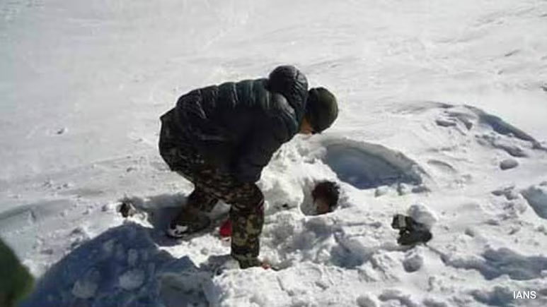 4 Mountaineers Killed, 6 Missing After Avalanche Strikes Peak In PoK