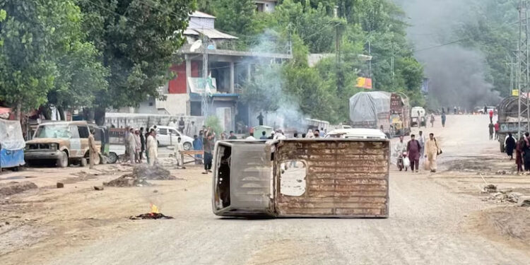 "Alarming Step": Pakistan Broadens Foreign Media Curbs Amid PoK Unrest 1 “Alarming Step”: Pakistan Broadens Foreign Media Curbs Amid PoK Unrest
