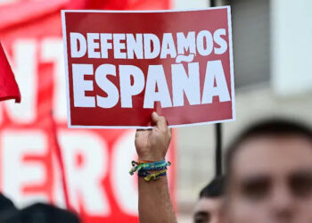 Spain imposes border checks on visitors from Italy amid Ceuta migrant rush row
